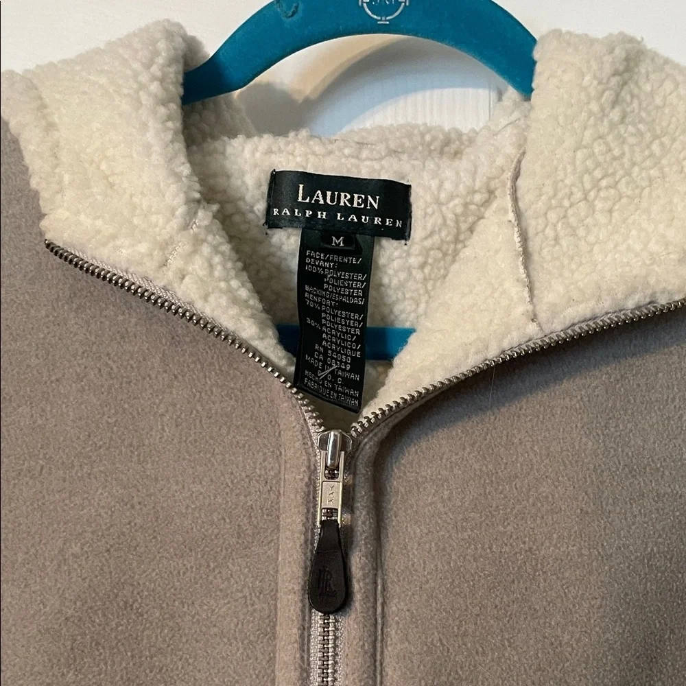 Ralph Lauren Tan  Fleece Vest Medium beautiful outerwear - Picture 2 of 7